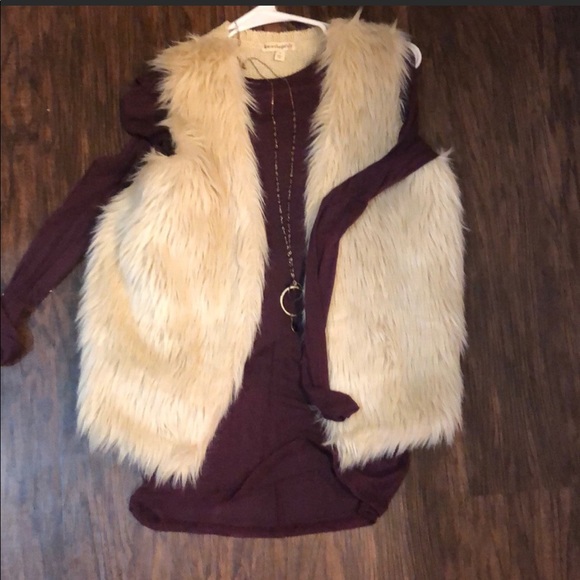 Jackets & Blazers - Faux Fur Vest